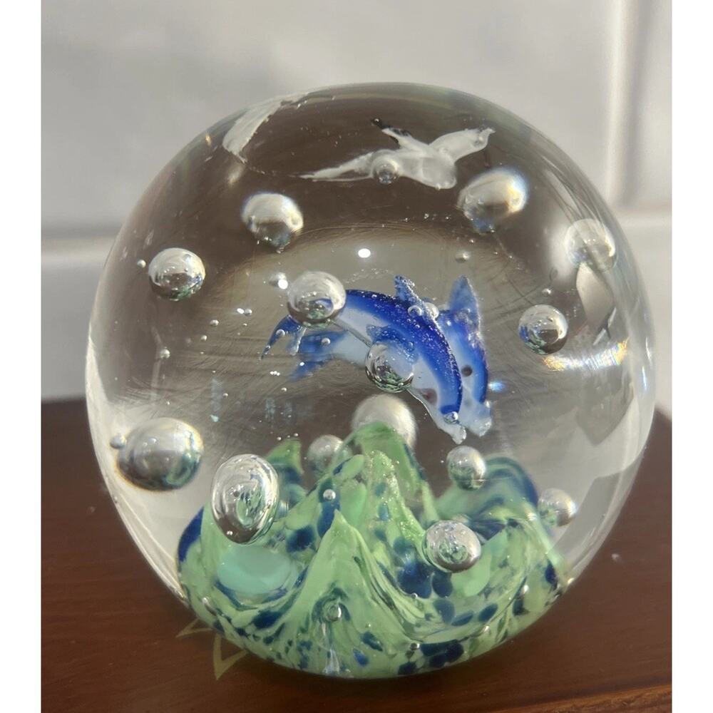 OCEAN Scene Controlled Bubble‎ Heavy PAPER WEIGHT Glass 3.5” DOLPHINS SEAGULLS